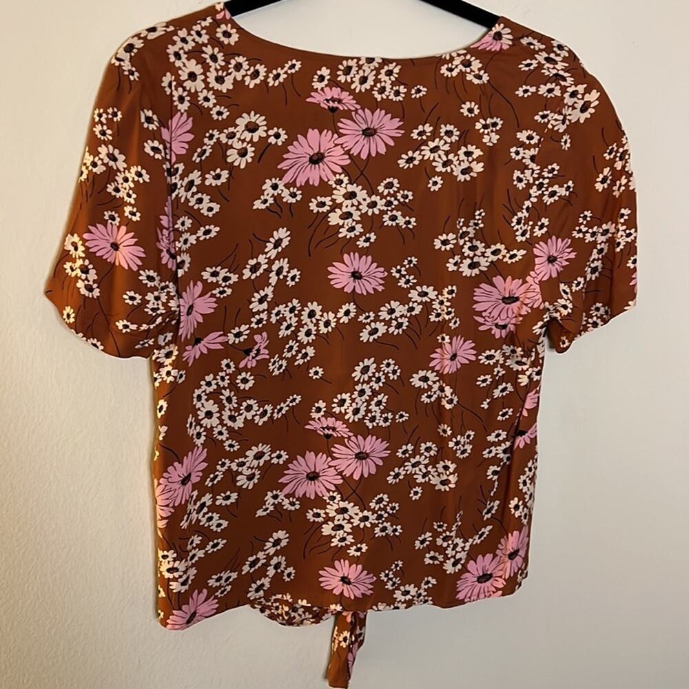 Madewell Novel Tie-Front Top in Hillside Daisies Size M - Picture 6 of 6
